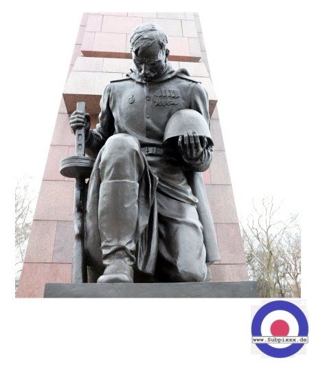 Serie - BERLIN23 - Sowjetisches Ehrenmal Treptow, Berlin 1. Januar 2023 (16).JPG